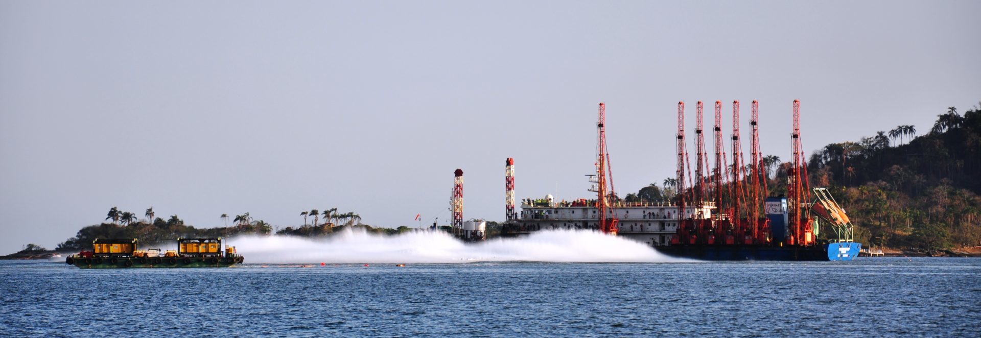 Explosive Compaction Explosive Compaction (EC) involves placing a